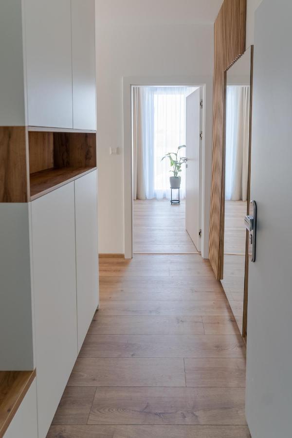 Avocado Apartment Victory Port Liptovsky Mikulas Luaran gambar